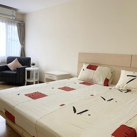 Charming Resident At Ekkamai From Studio Unit Up To 2 Bedroom Apartment Banguecoque Exterior foto