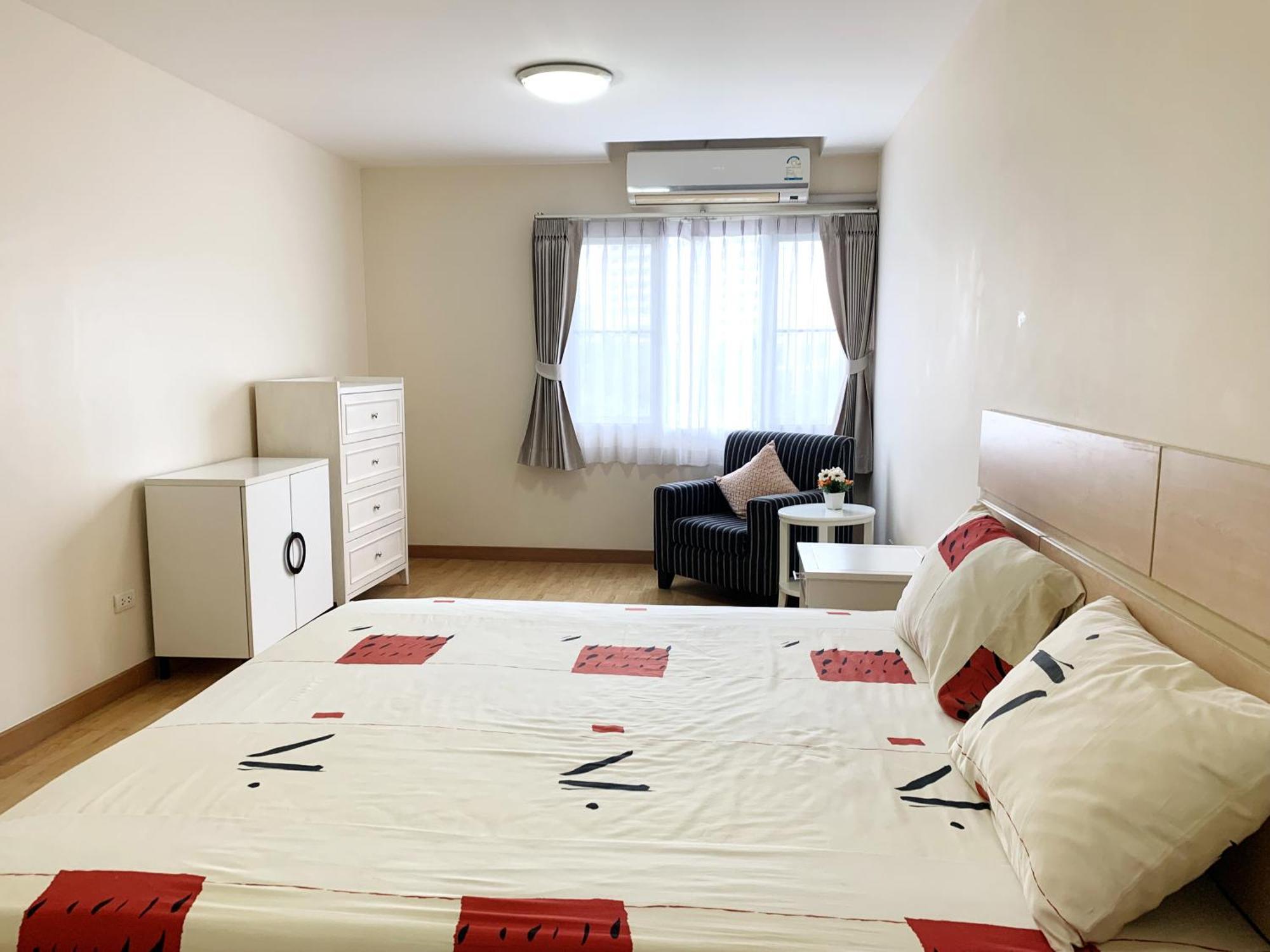 Charming Resident At Ekkamai From Studio Unit Up To 2 Bedroom Apartment Banguecoque Exterior foto