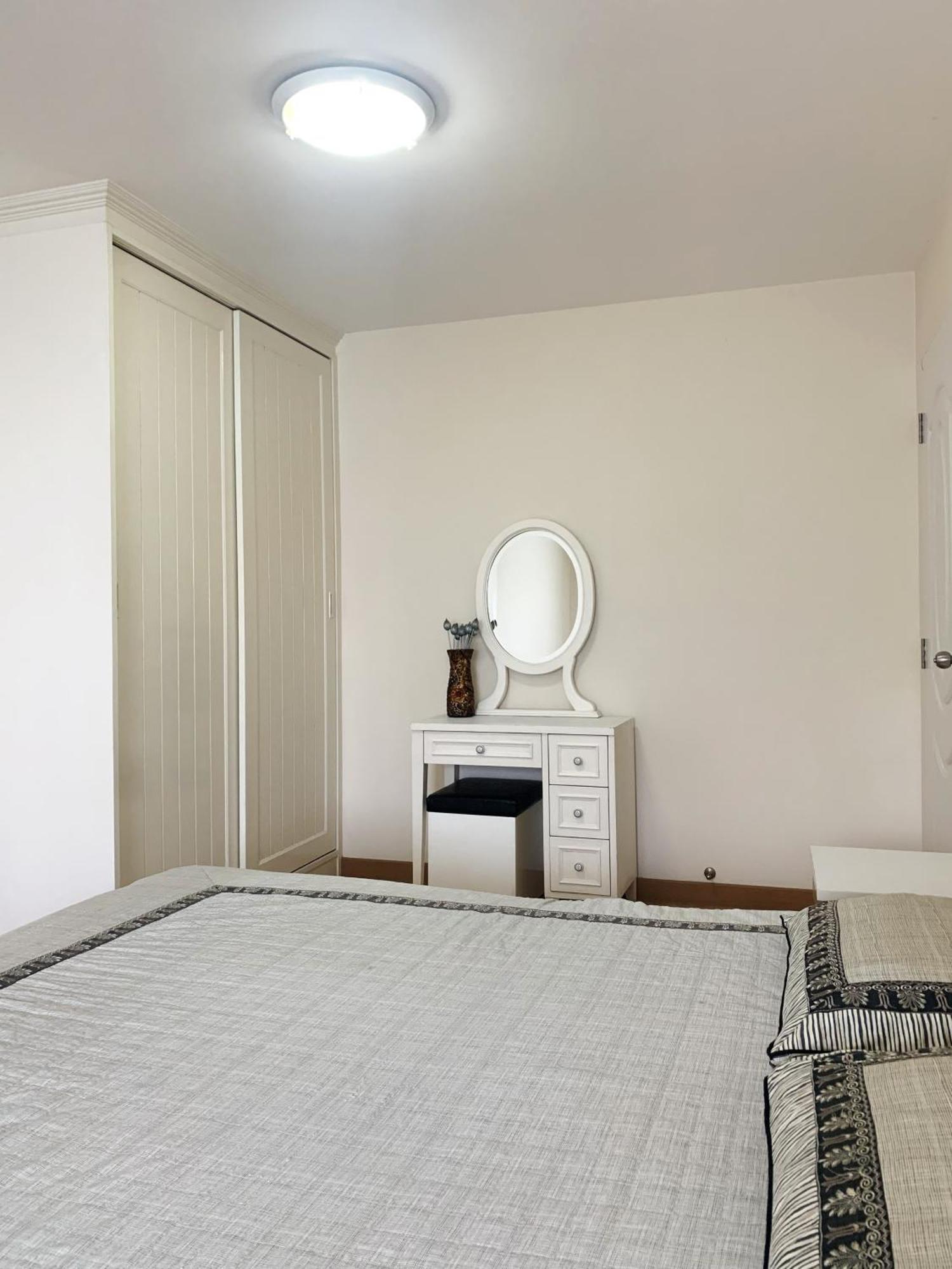 Charming Resident At Ekkamai From Studio Unit Up To 2 Bedroom Apartment Banguecoque Quarto foto
